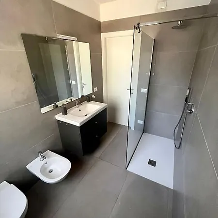 Apartamento Caky'S House Desenzano del Garda Exterior foto
